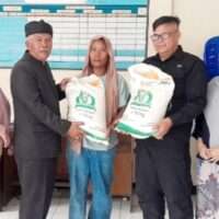 Dinsos Garut Saksikan Langsung Penyaluran Bantuan Pangan untuk 471 KPM di Kelurahan Pataruman